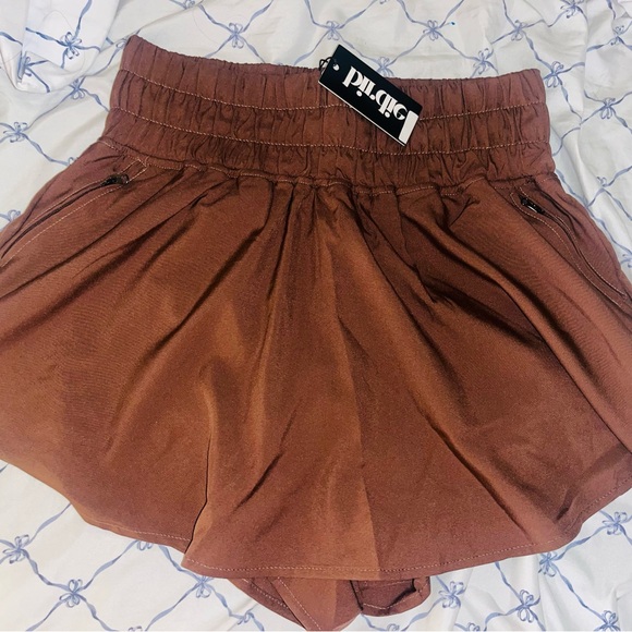 Elegant Brown Athletic Shorts for Women - Picture 1 of 2